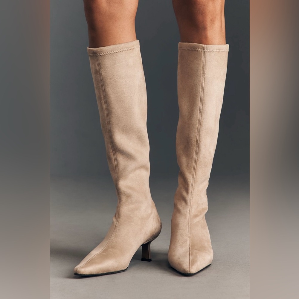 Anthropologie Tall Stretch Boots
In: Taupe Suede